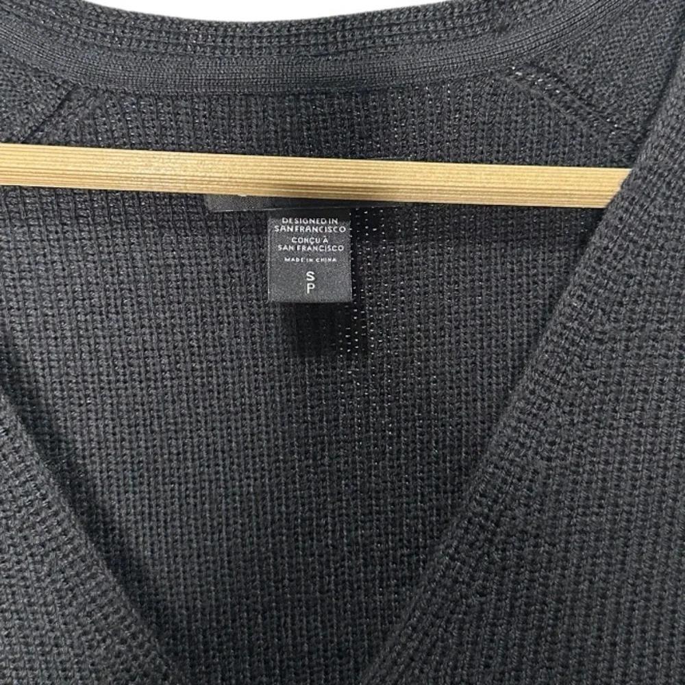 Athleta | Black Merino Wool Blend V-Neck Sweater | Small